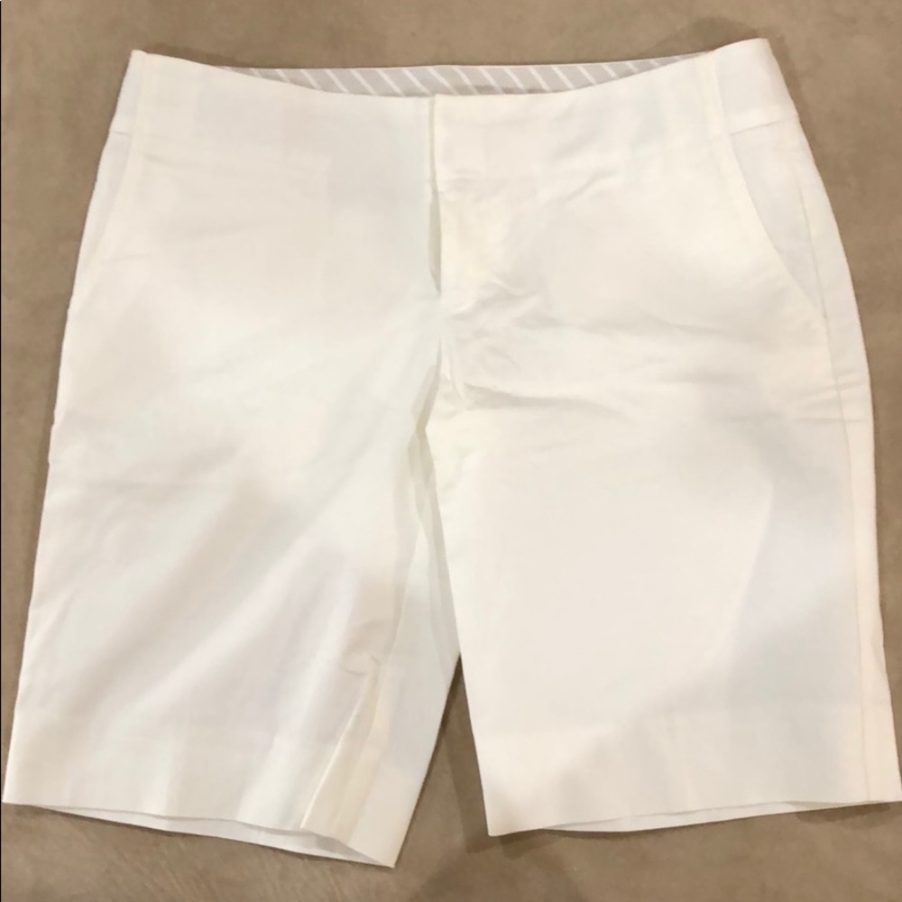 Gap Shorts White. Size 1